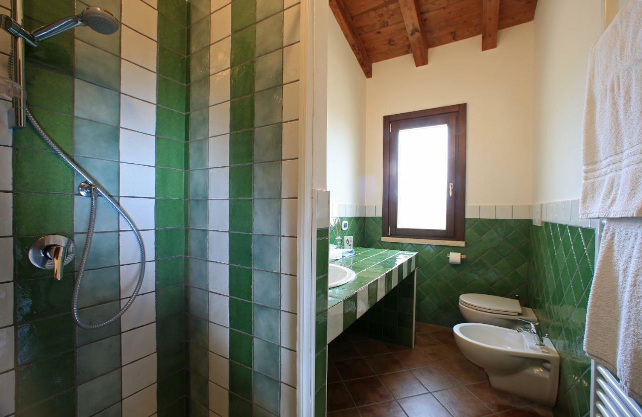 Casale Madeccia Guest House Sonnino Luaran gambar